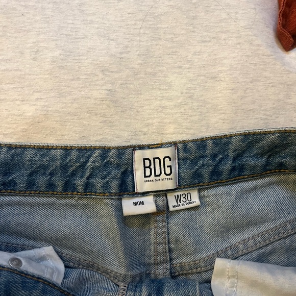 BDG/ Urban Outfitters Mom Jeans - Picture 2 of 3